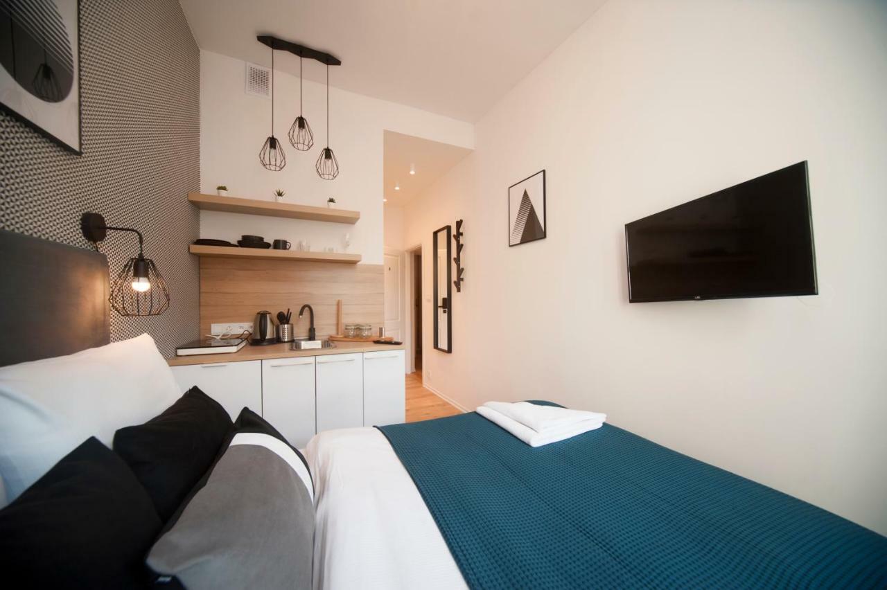 Very Berry - Glogowska 35A - Mtp Apartments - Self Check In 24H Poznan Ngoại thất bức ảnh