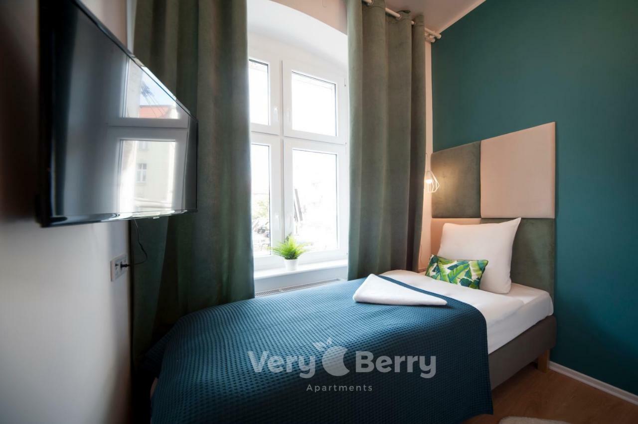 Very Berry - Glogowska 35A - Mtp Apartments - Self Check In 24H Poznan Ngoại thất bức ảnh
