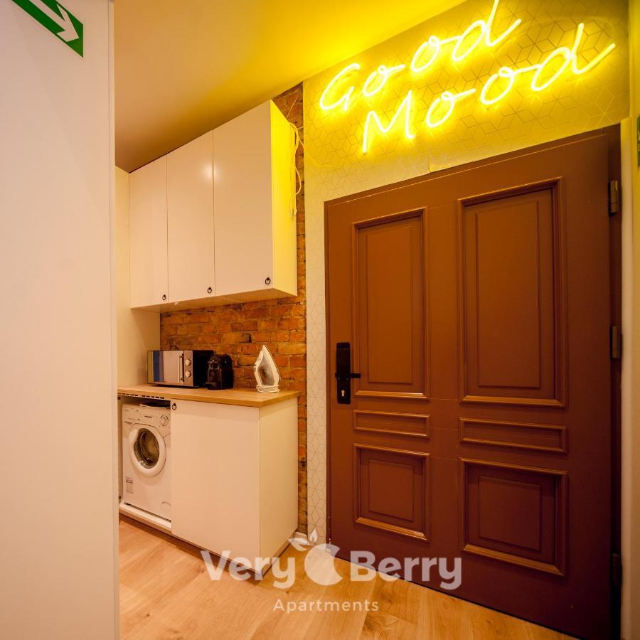 Very Berry - Glogowska 35A - Mtp Apartments - Self Check In 24H Poznan Ngoại thất bức ảnh